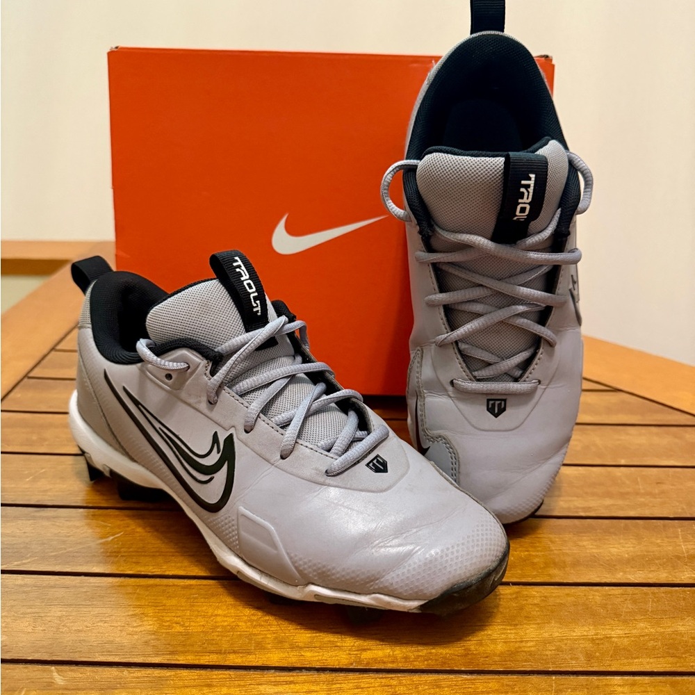 Nike Force Trout 9 Keystone Gray and Black baseball/softball cleats